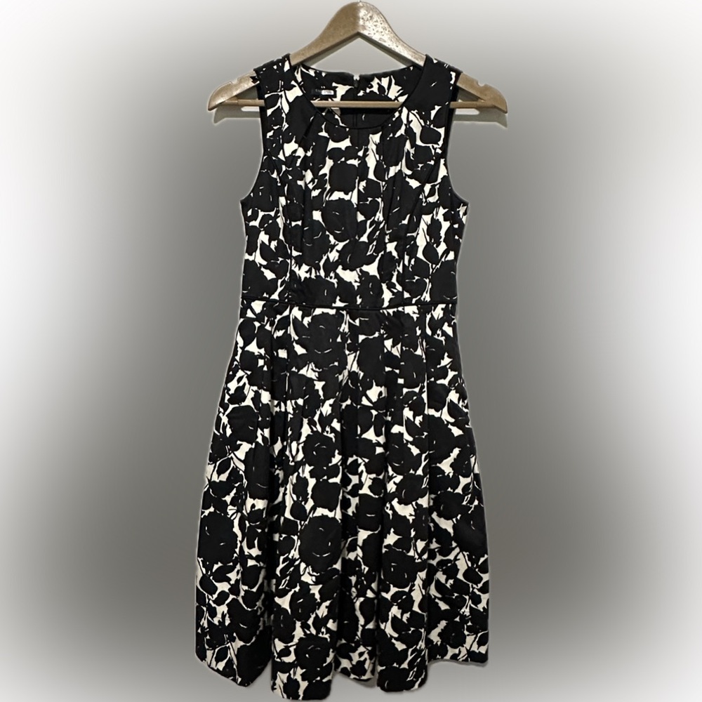Talbots Petite Sleeveless Floral Fit and Flare Dress-Size 2P